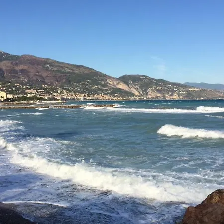 Joli Bord De Entre Menton Et Monaco *